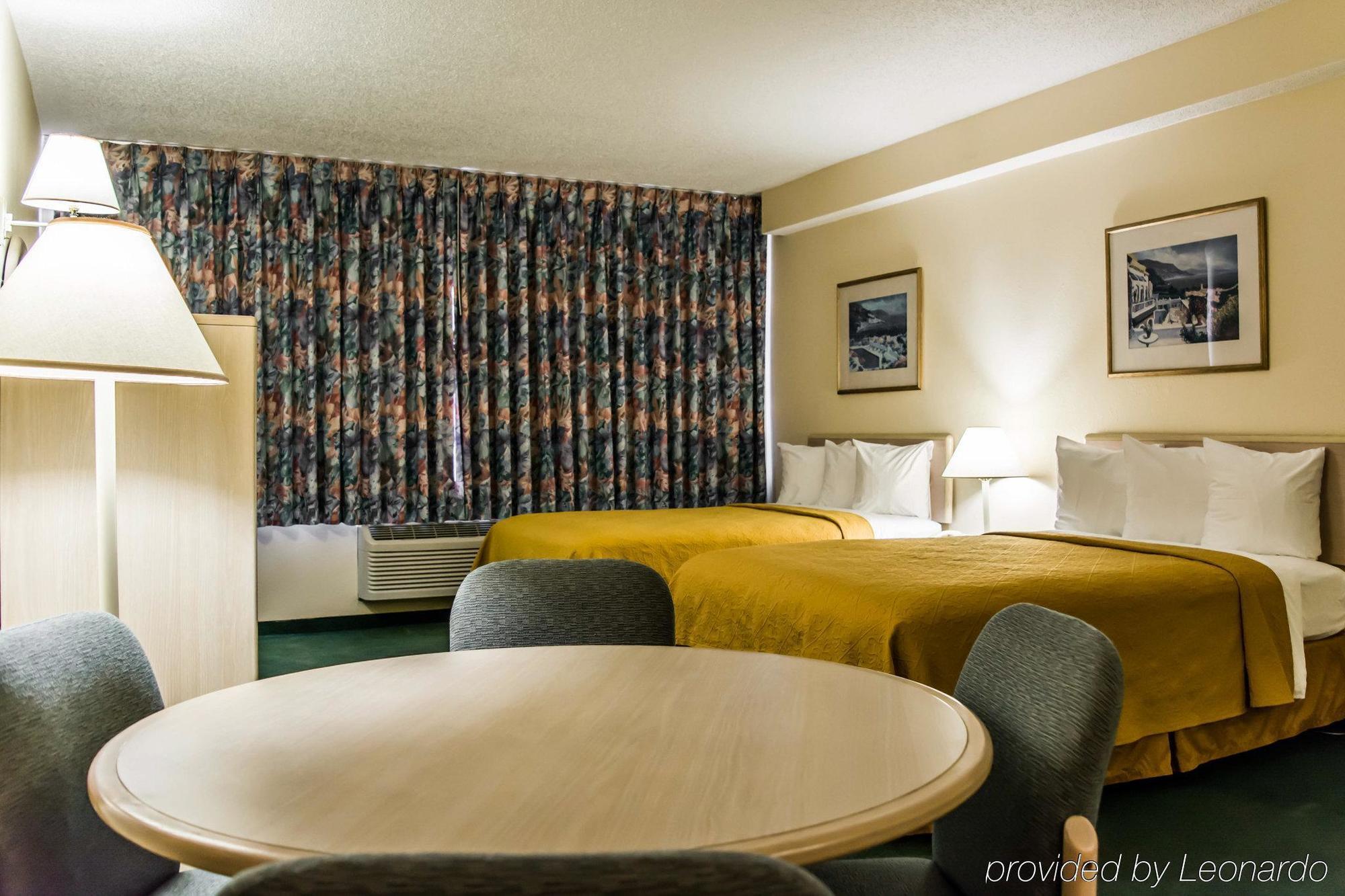 Quality Inn And Suites Golf Resort Golden Gate Exterior photo