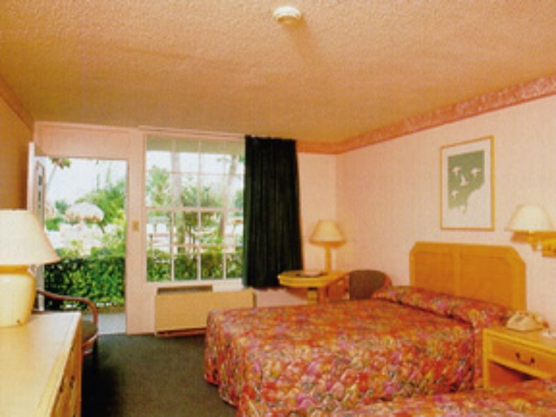 Quality Inn And Suites Golf Resort Golden Gate Exterior photo
