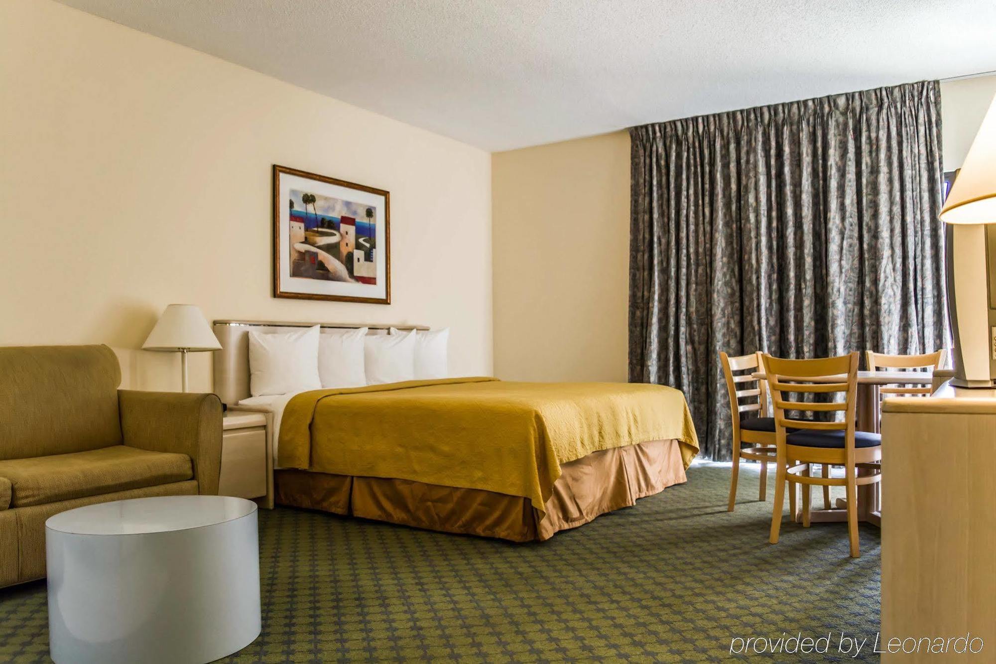 Quality Inn And Suites Golf Resort Golden Gate Exterior photo